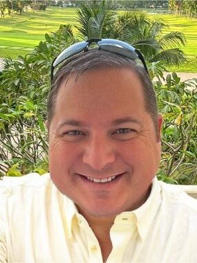 Meet your Posher, Derek